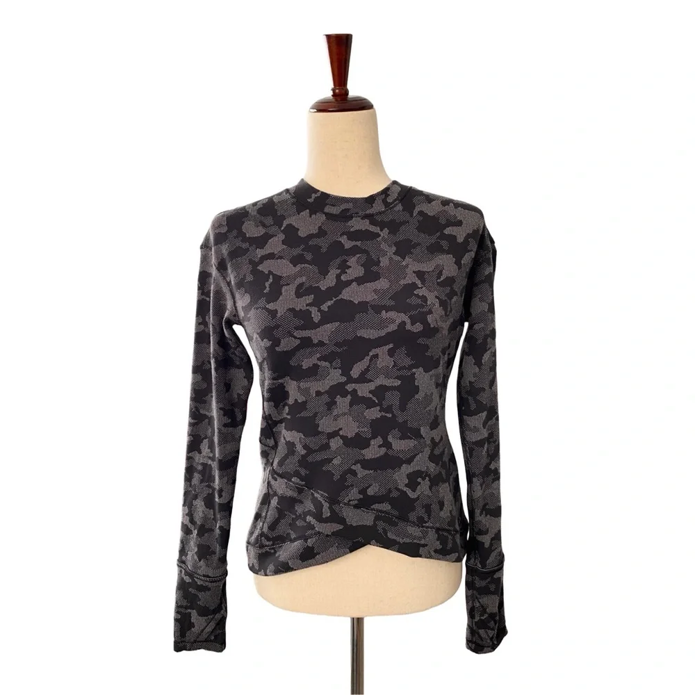 Lululemon Close To Crossing Long Sleeve Heritage Camo Jacquard Size 8